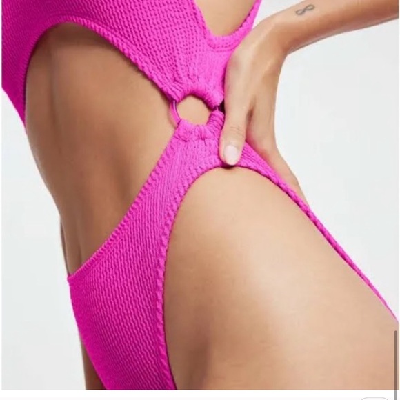 Good American Hawaiian Pink Monokinii - Picture 2 of 9